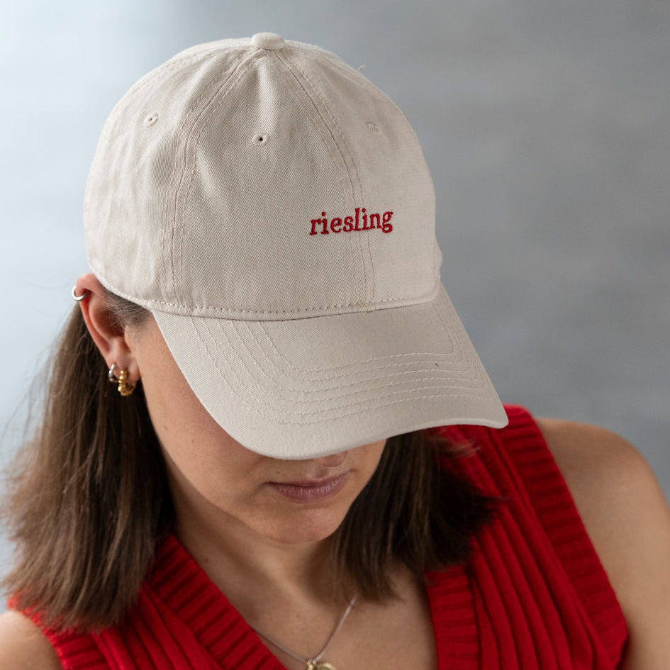 RIESLING CAP / BEIGE + RED